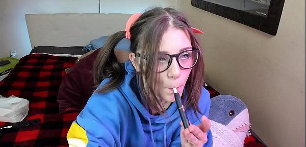  Spicy blowjob from nerdy girl and hard vibration downstairs.full version